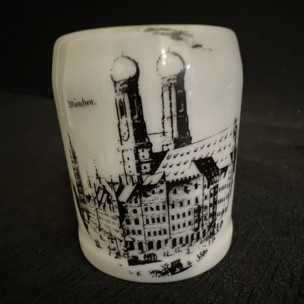 Vintage Miniature Beer Steins Mugs Lot Munchen Munich & Coat Of arms & Vase 3 Pc